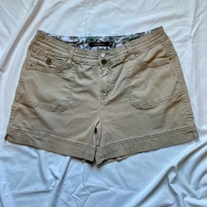 Tan ONE 5 ONE shorts, Size 16